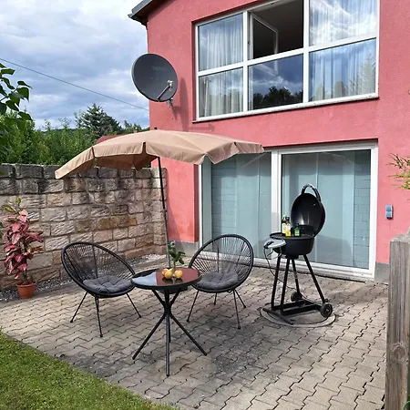 Schoene 80qm In Ruhiger Lage Am Wald Mit Billardzimmer Appartamento Pirna