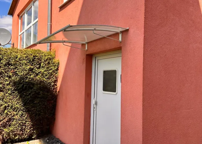 Schoene 80qm In Ruhiger Lage Am Wald Mit Billardzimmer * 皮尔纳