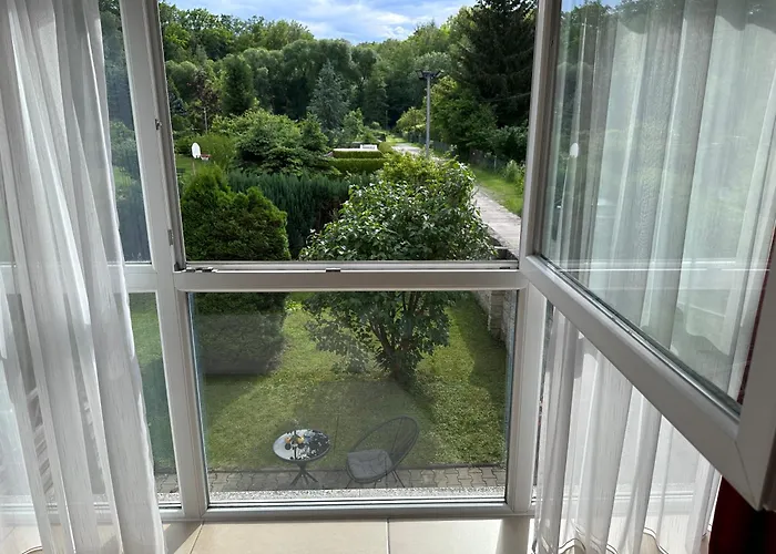 公寓 Schoene 80qm In Ruhiger Lage Am Wald Mit Billardzimmer