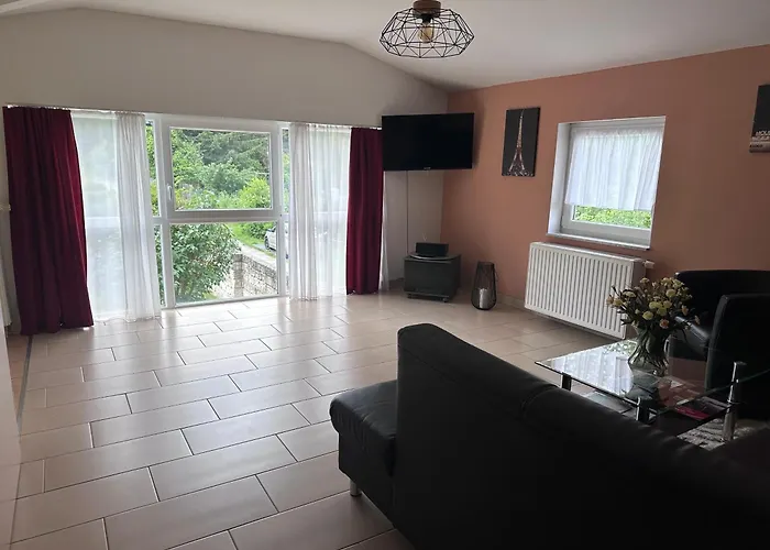 Schoene 80qm In Ruhiger Lage Am Wald Mit Billardzimmer 公寓 皮尔纳