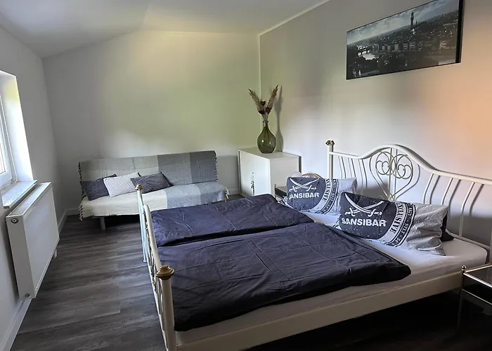 Schoene 80qm In Ruhiger Lage Am Wald Mit Billardzimmer *