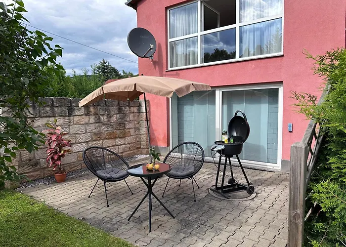 Schoene 80qm In Ruhiger Lage Am Wald Mit Billardzimmer 公寓 皮尔纳