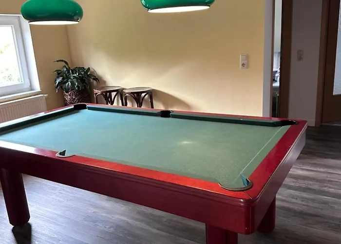 Schoene 80qm In Ruhiger Lage Am Wald Mit Billardzimmer